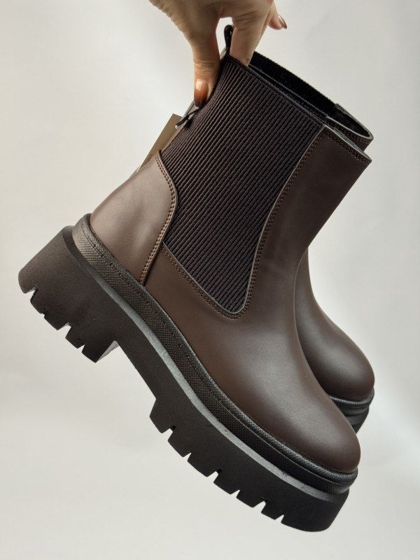 نیم بوت پل اند بیر 2392