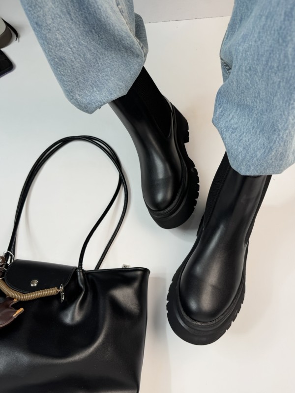 نیم بوت پل اند بیر 2392