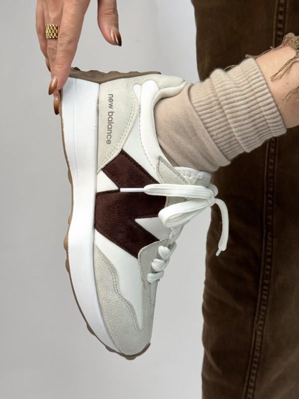 کتونی نیوبالانس کاراک 327