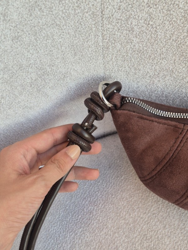 پاسپورتی میو میو آویزدار 3470