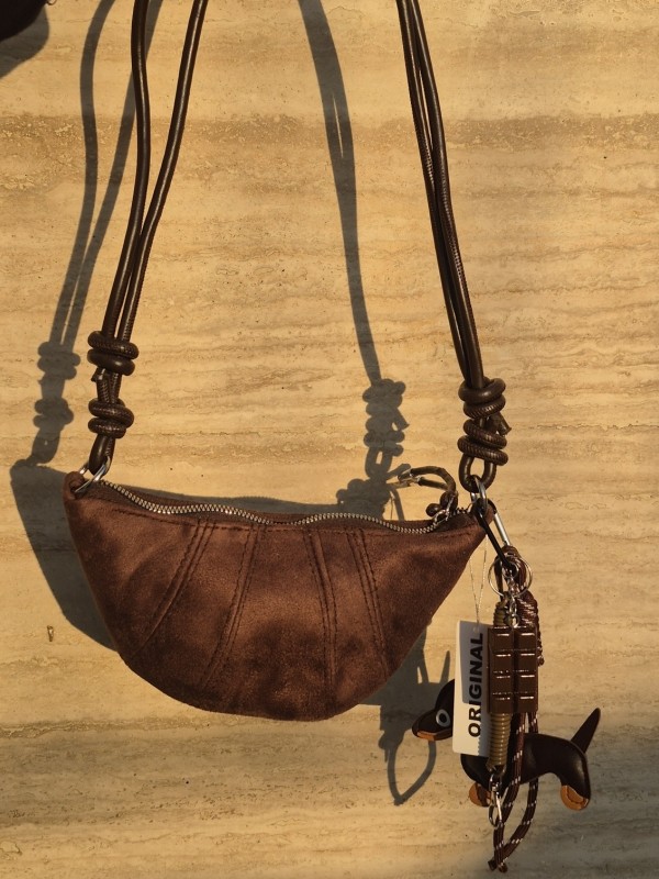 پاسپورتی میو میو آویزدار 3470