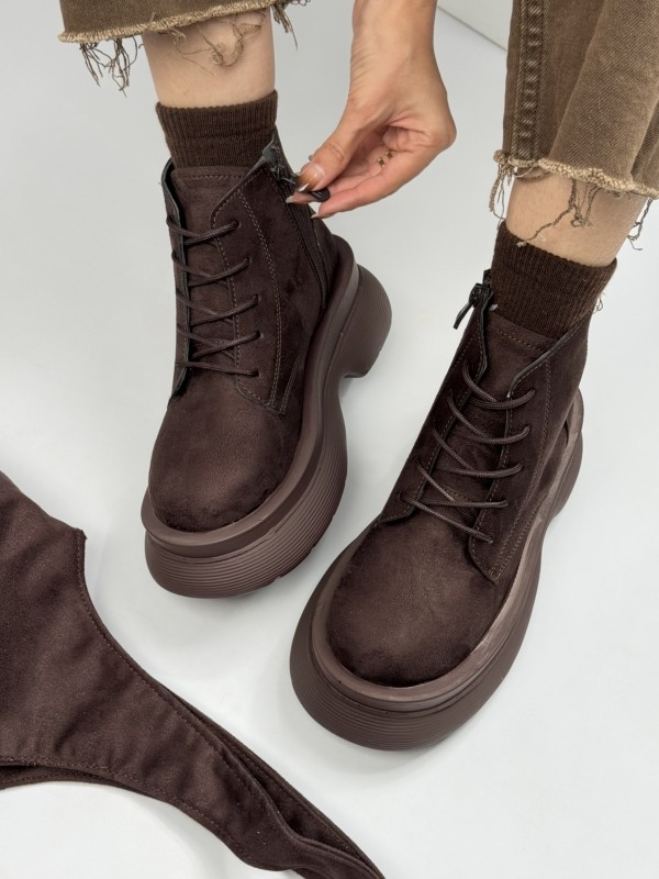 نیم بوت کلارک شیکو1820