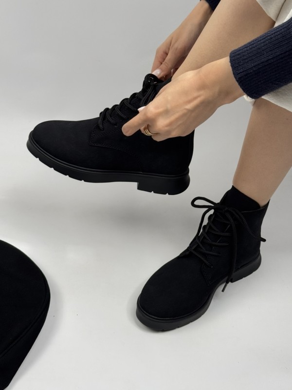 نیم بوت دستکدار برلین 1865