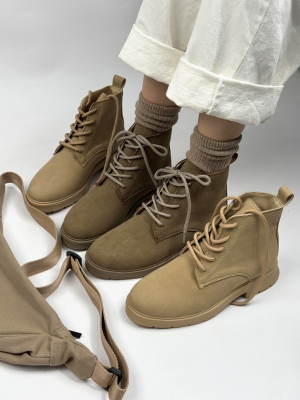 نیم بوت دستکدار برلین 1865