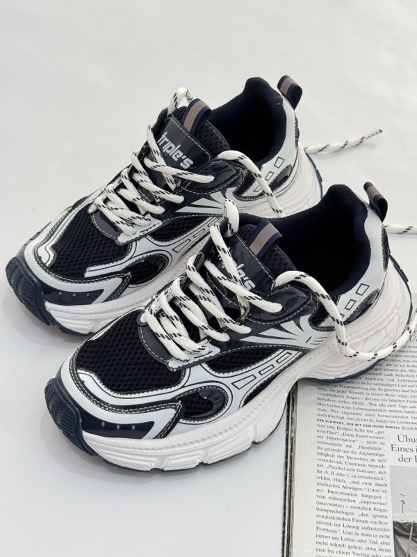 کتونی پنجره ای 2424