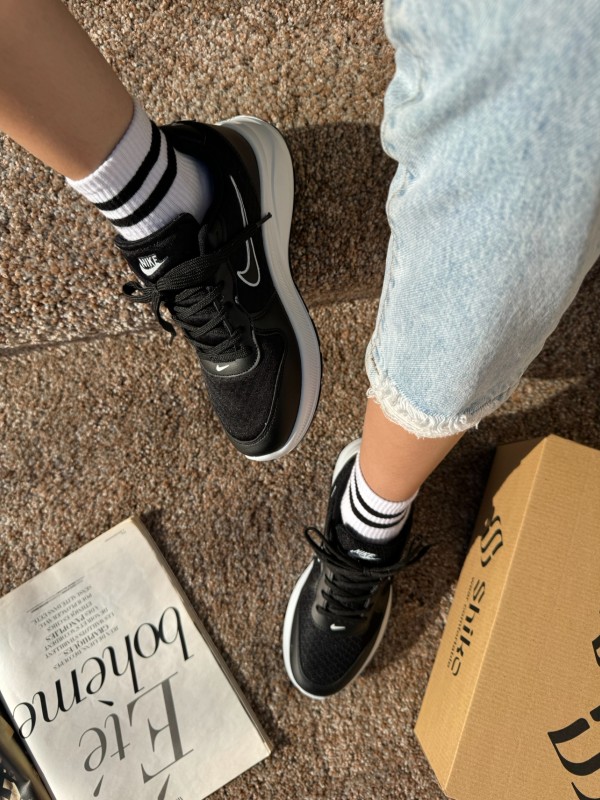 کتونی نایکی تی 1620