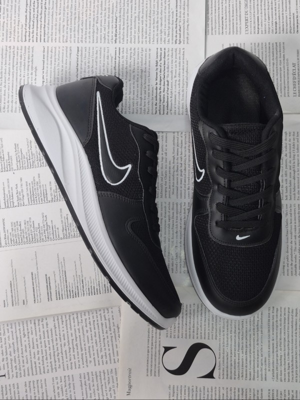 کتونی نایکی تی مردانه 8007