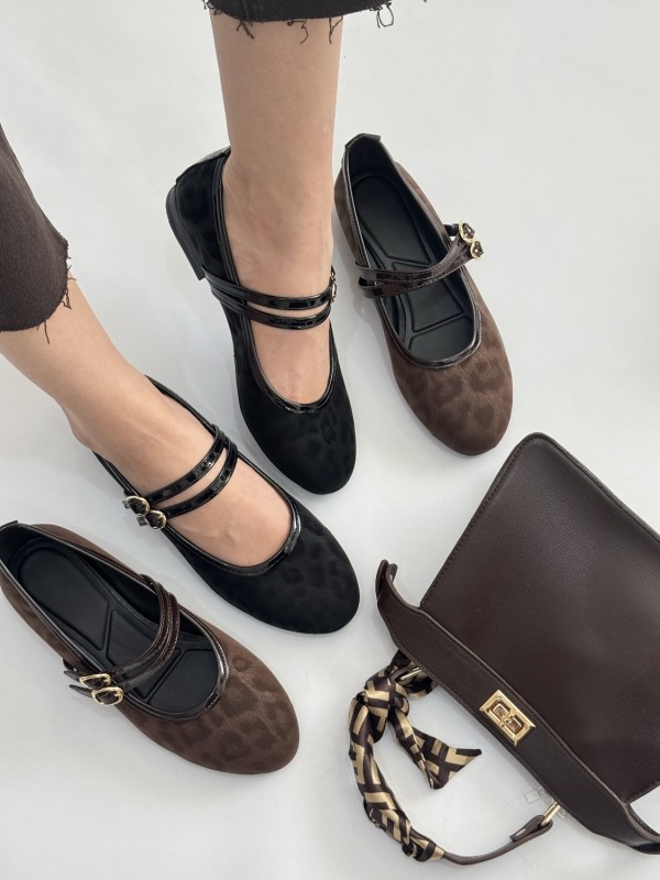 کالج دو سگک مادون 2469