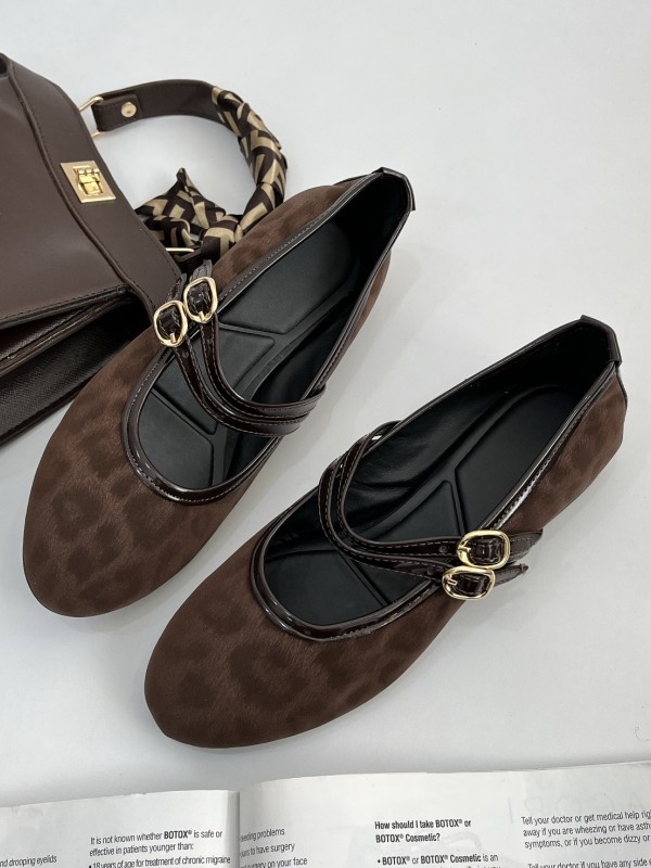 کالج دو سگک مادون 2469