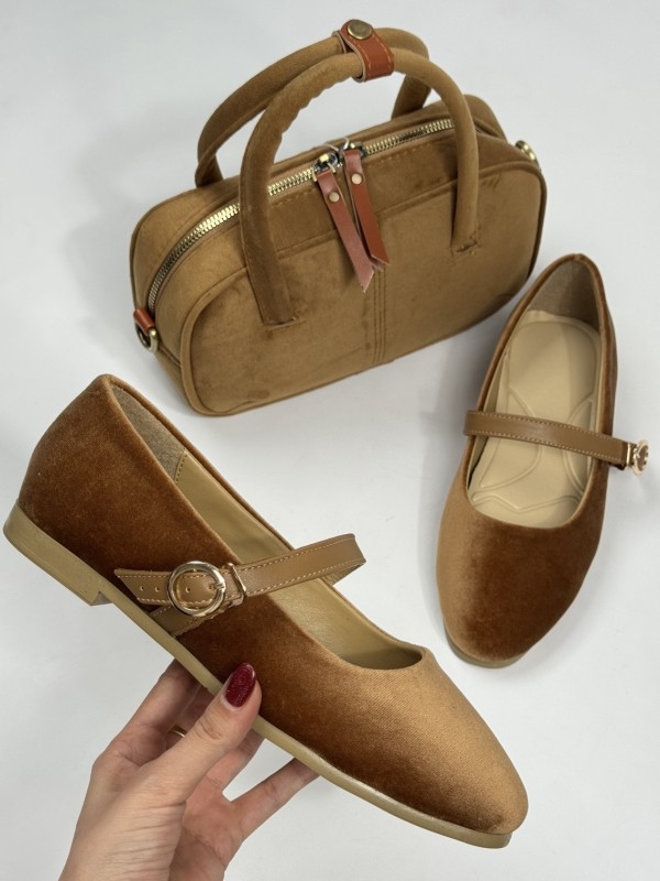 کالج عروسکی زواری روژکا 211