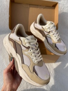 کتونی برشکا 687