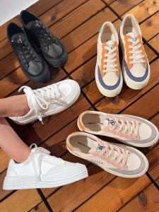 ونس یرفا رنگی