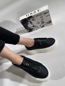 ونس وسط زیپ الیزه