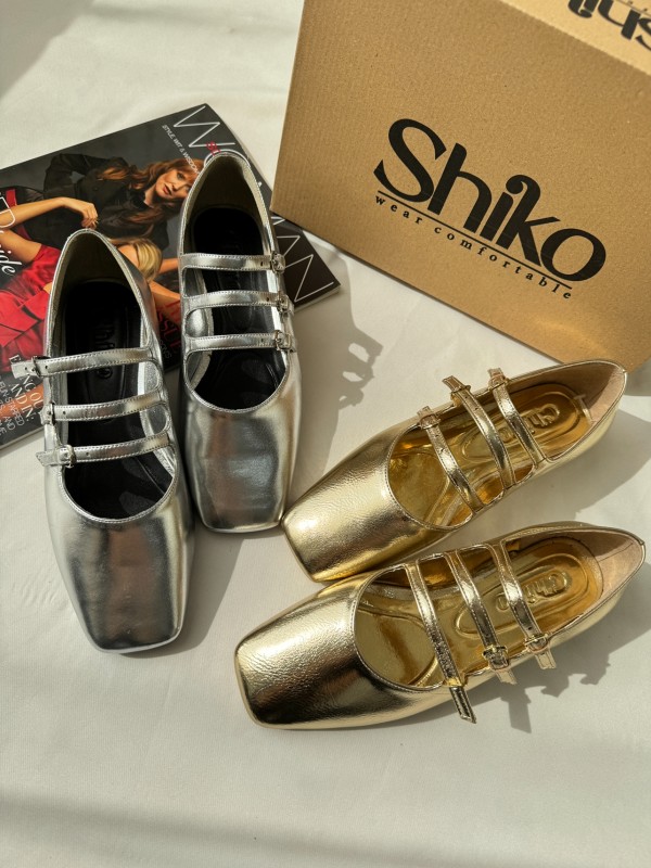 کالج  سه سگک تخت چیرو 1545