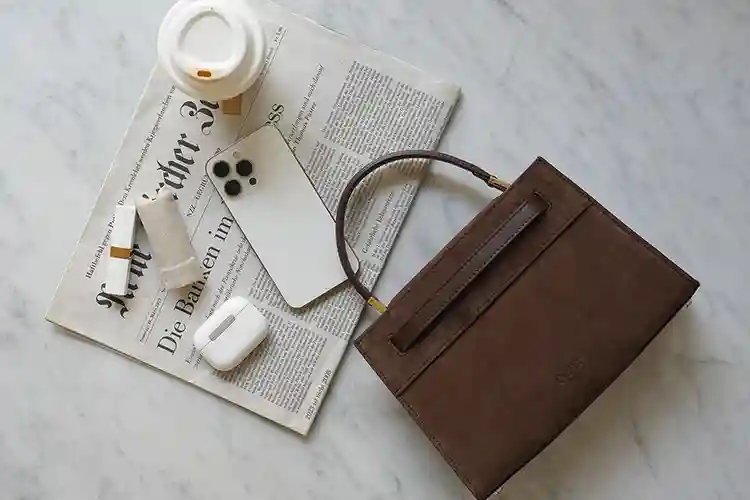 چگونه کیف را تمیز کنیم