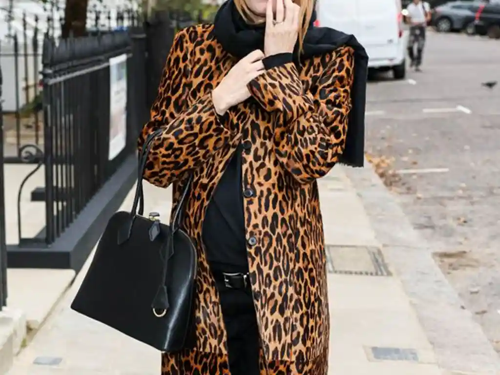 مانتو مناسب کیف بزرگ: مانتوهای طرح‌دار و شلوغ