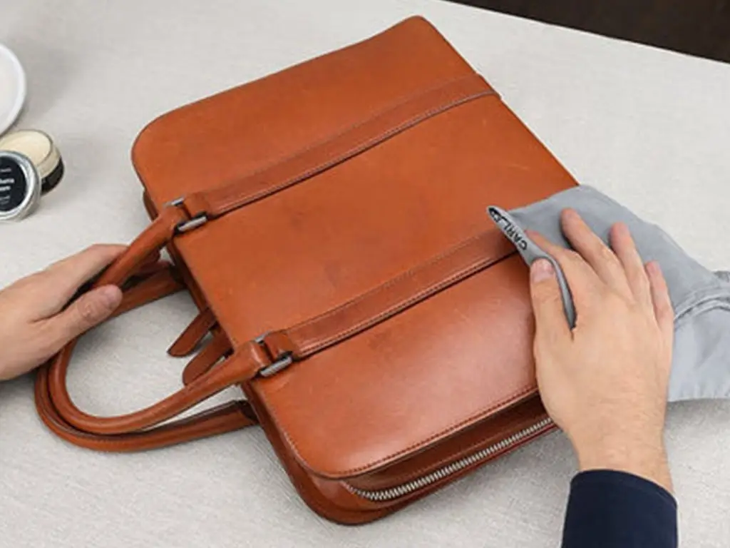 علت پوسته شدن کیف چرم