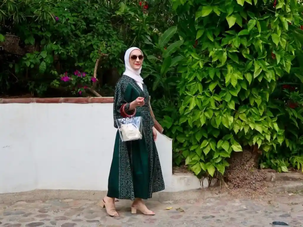 برای مانتو عبایی چه کیفی مناسب است