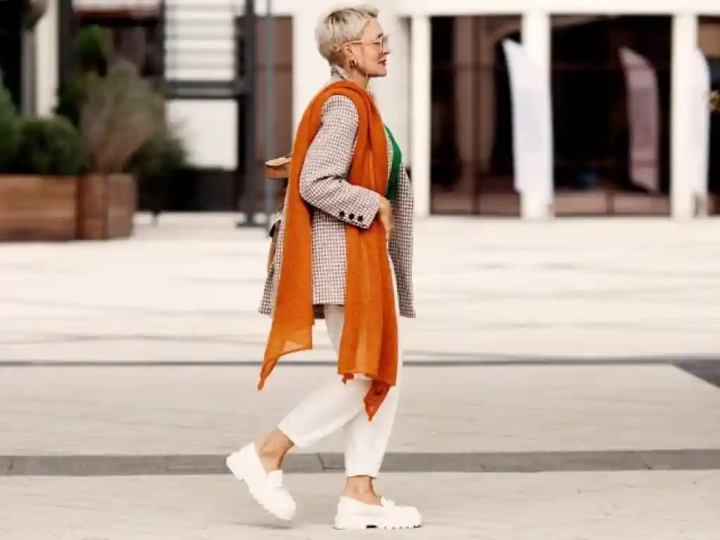 با کفش کالج چه مانتویی بپوشم؟