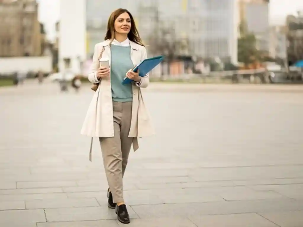 مانتو مناسب کفش کالج: مانتوی اداری یا کلاسیک
