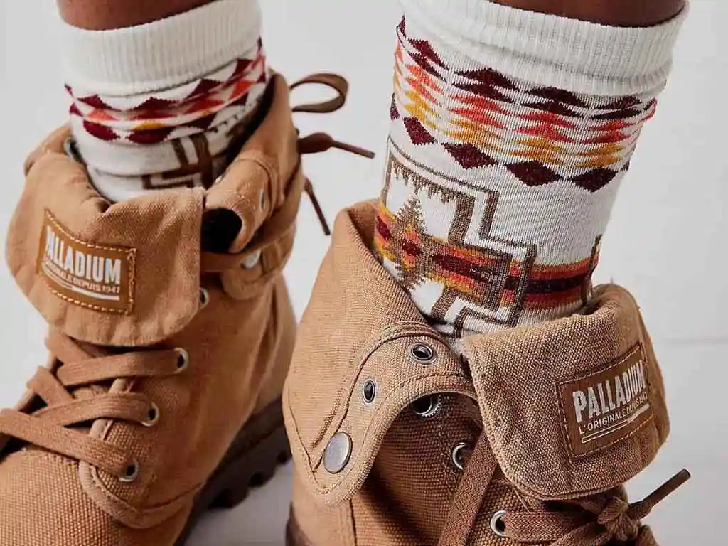 با بوت چه جورابی بپوشیم؟ جورابهای طرحدار