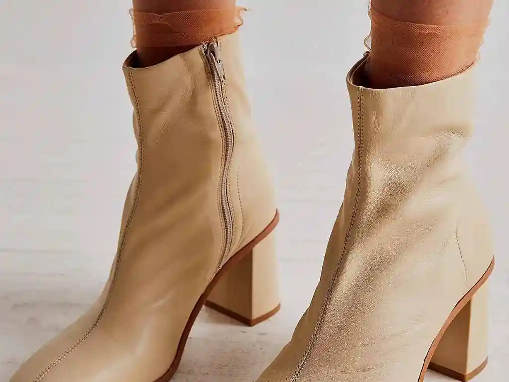 با بوت چه جورابی بپوشیم؟ جورابهای توری و فیشنت