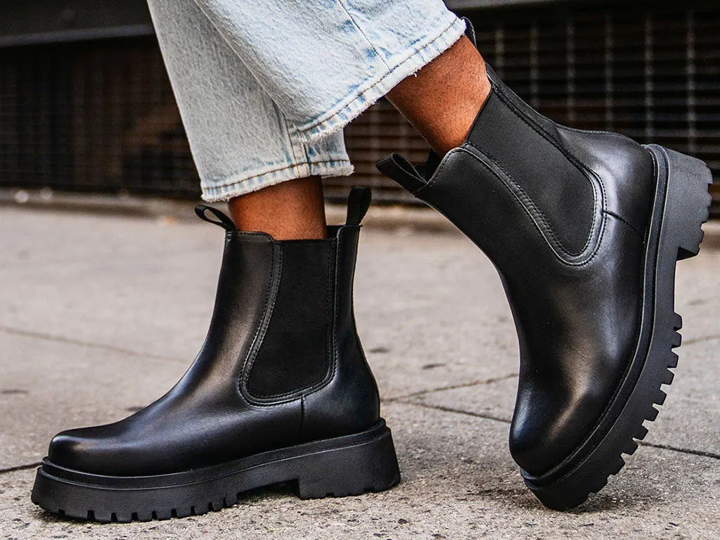 بوت زنانه مناسب برای قد کوتاه: نیم&zwnj;بوت