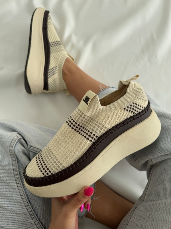 کتونی استیو 878