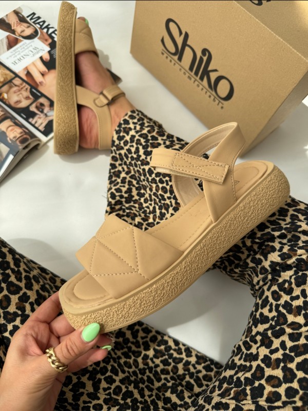 صندل سانا 1674