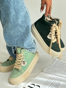 کتونی ساقدار رویال 1882