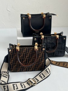 کیف فندی دسته دار 3241