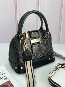 کیف صندوقی ونگر 3207