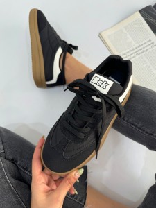 کتونی برشکا تارا 3217
