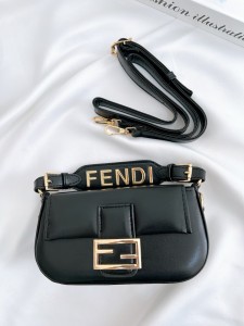 کیف دسته فندی 2970