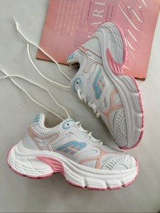 کتونی بالنسیاگا الدو 4155