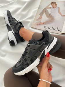 کتونی نایک گل 2990