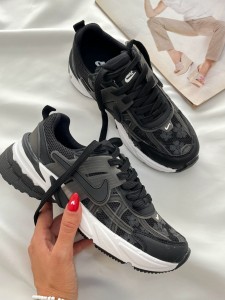 کتونی نایک گل 2990