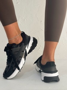 کتونی نایک گل 2990