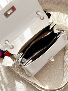 کیف جلو قفل نواری 3415