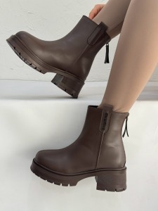 نیم بوت بغل میو 2104