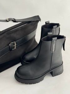 نیم بوت بغل میو 2104