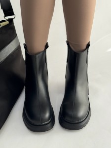 نیم بوت بغل میو 2104