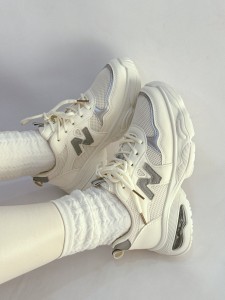 کتونی نیوبالانس دیسیل 8133