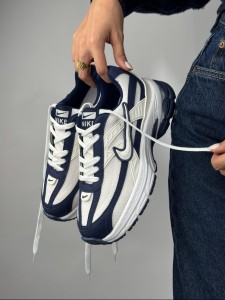 کتونی نایک زوم 4290