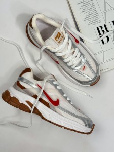 کتونی نایک زوم 4290