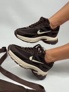 کتونی نایک زوم 4290