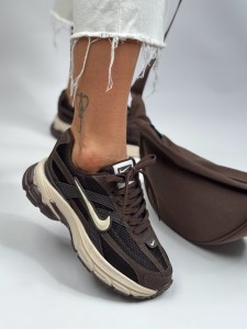 کتونی نایک زوم 4290