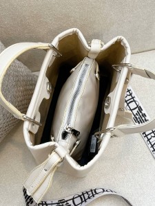 کیف آرمانی 1394