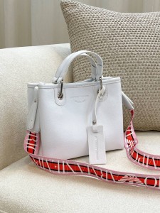 کیف آرمانی 1394