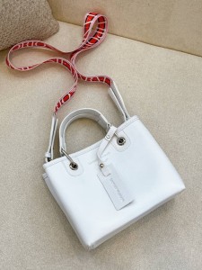 کیف آرمانی 1394